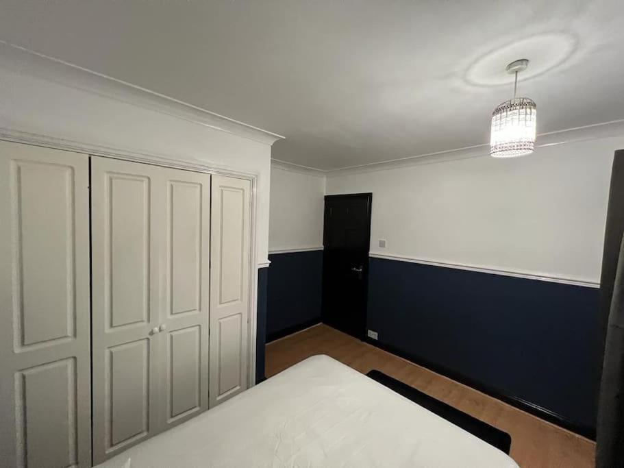 Cheerful 3 Bed House With Free Parking. Vila Nottingham Exterior foto