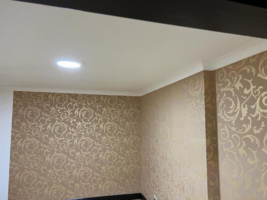 Cheerful 3 Bed House With Free Parking. Vila Nottingham Exterior foto